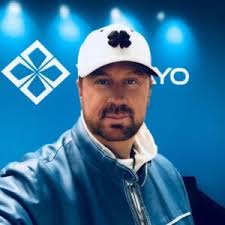 Mark Ewell Achieves Royal Black Diamond Rank At Vasayo