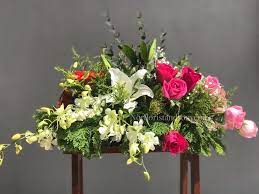Untuk itu, kamu perlu menambahkan sedikit dekorasi. Gubahan Bunga Meja Nor Florist Souvenir Facebook