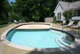 Glencoe Free Form Pool With Auto Cover Traditional Pool Chicago By Rosebrook Pools Inc Automatic Pool Cover Small Pool Design Pool