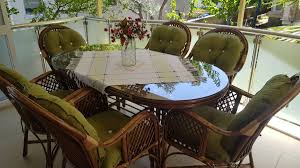 6 kişilik yemek masası sizi ve sevdiklerinizi aynı masada birlikteliğin tadını çıkarmanız bakış ve gözlerinizi yormayacak renk seçenekleri ile donatılmıştır. Zambak Bambu Yemek Masasi