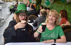 La celebración del día de san patricio va a acabar en este castillo. Dia De San Patricio Por Que Se Celebra Y En Que Paises