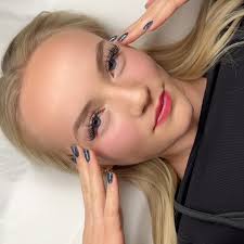 I love meeting new clients 💗 here I have my pretty client @nailsby.lyd  showcasing my “Lacey Set” , I’m still playing with curls and lengths to  fine tune this set but I’m excited to release it soon 🤞🥹