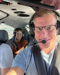 Dave Amis's Instagram, Twitter & Facebook