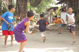 Tumbang Preso A Common Childhood Game And Until Now Being Played Even By Some Adults For Fun The Object Of Childhood Games Tumbang Preso Childhood Memories