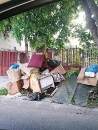 Iată când va începe și câte zile va dura. A Inceput CurÄÅ£enia De PrimÄvarÄ Amenzi Mari Pentru Cei Care Scot Gunoiul Pe StrÄzi DupÄ Ce
