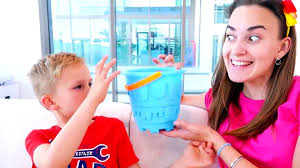 Vlad and nikita's estimated annual earnings range from $2.3 million to $37.3 million. Vlad And Nikita Pretend Play With Toy Car From Balloons Video Dailymotion