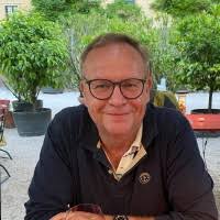 900+ Profile mit dem Suchbegriff „Strunk“