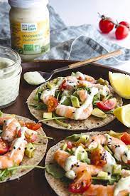 Wrap Aux Crevettes Et Mayonnaise Revisitee A L Avocat La Vie Claire Recette Recette Wrap Froid Idee Repas Vegetarien Recette Wrap