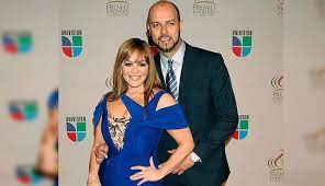 Esteban loaiza was born on december 31, 1971 in tijuana, baja california, mexico as esteban antonio loaiza veyna. Esteban Loaiza Viudo De Jenni Rivera Saldra De La Carcel En Meses