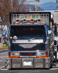 デコトラ おしゃれまとめの人気アイデア pinterest pitnow lubricants デコトラ キャンター トラック