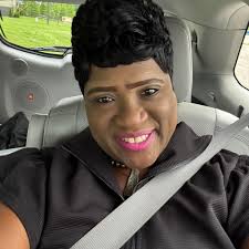 You're not just a woman who prays—you're a woman who presses. A woman who  doesn't quit.” — Medina Pullings #medinapullings #jesusgirl #prayingwoman