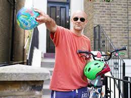 Lyrics in text form if you click the thingy. Jon Burke Frsa On Twitter Funny Isn T It Seeing Dominic Cummings Try The Whole Metropolitan Elite Shtick On Journalists As He Loads Up His Land Rover Outside His 1 6 Million Islington Townhouse Https T Co Ujfg7xzwdk
