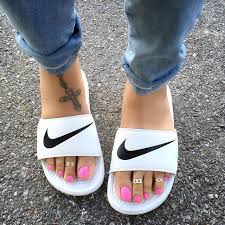 Black And White Nike Sandals Wasgud Follow Cmariarose For More Post Like These Slides Shoes Shoe Boots Sandals