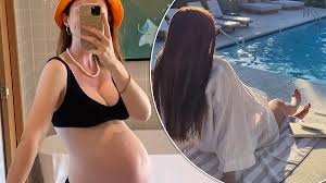 Heavily pregnant Harry Potter star Bonnie Wright shows off her bump in a  bikini on Californian babymoon | Daily Mail Online
