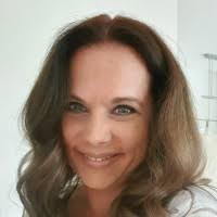 4 "Julia Ohst" profiles