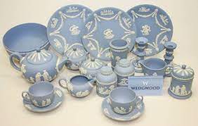 Wedgwood white laurel patterned tea set, cobalt and gold trim consisting of 7 trios, milk jug, sugar bowl and cake plate. Wedgwood Jasperware Wedgewood China Jasperware Wedgwood