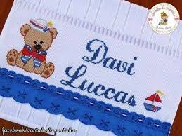 Com sua forma arredondada, este alfabeto pode ser usado, principalmente, para temas infantis. Borboletas Em Ponto Cruz Toalha De Bebe Papoulas Toalha Infantil Alfabeto Monograma Ponto Cruz Menino Ponto Cruz Infantil E Cross Stitch Punto Cruz Baby