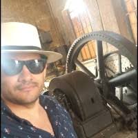 300+ "Ale Gaona" profiles