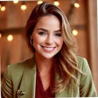 Sarah Easterling's Instagram, Twitter & Facebook