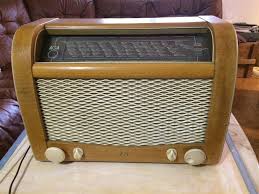 Annons Pa Tradera Radio Aga Type 2141 Otestad Saljes Som Defekt Renoveringsobjekt Radios De Madeira