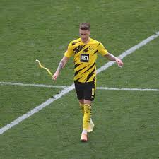 This is the injury history of marco reus from borussia dortmund. Marco Reus Bvb Wut Abgang Sorgt Fur Diskussionen Marcel Reif Katastrophe Bvb 09