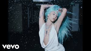 Maggie Lindemann - one of the ones (Official Music Video)