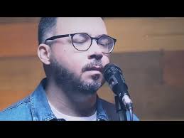 🎙️Cantor Adriano Leal e banda, louvando ao Senhor no culto de assembleia  geral.