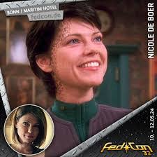 Nicole Deboer's Instagram, Twitter & Facebook