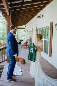 Liz And Zach S Kentucky Derby Inspired Wedding Savannah Wedding Photography By Savannah Wedding Photography Savannah Wedding Photographer Wedding Inspiration