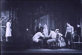 Sunt deputatul căruia îi place să meargă cu tramvaiul prin bucurești. StiaÅ£i CÄ Intr O Zi De 3 Decembrie Piesa Un Tramvai Numit DorinÅ£Ä