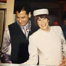 Use the citation below to add this album to your bibliography: Roberto Veio Ampliar Meu Oceano Musical Diz Rita Lee Cuja Autobiografia Vai Virar Filme Heloisa Tolipan Heloisa Tolipan