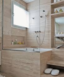 Um Banheiro Com Muito Luxo Banheiro Banheiro Pequeno Banheira Hidromassagem
