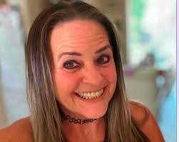 Donna Padilla's Instagram, Twitter & Facebook