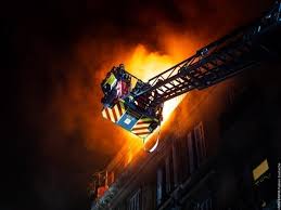 Nous intervenons sur toutes les bouches du rhône et la provence. Trois Morts Un Bebe Miracule Dans L Incendie D Un Immeuble De La Cite Des Flamants A Marseille Actu Marseille