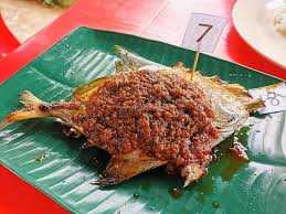 Ramai lagi sebenarnya belum mengetahui mengenai ikan bakar sedap di kuala terengganu yang disediakan di restorang bintang laut ini.restoran bintang laut ini merupakan restoran milik penuh sumai hotel apartment,kuala. Nohana Ikan Bakar In Kerteh