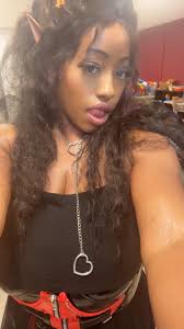 teen me : "ugh I hate pink!!" adult me-