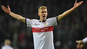 Timo baumgartl (born 4 march 1996) is a german professional footballer who plays as centre back for psv eindhoven. Stuttgart Verteidiger Timo Baumgartl Kommerzialisierung Wir Spieler Sollten Uns Da Raushalten Goal Com