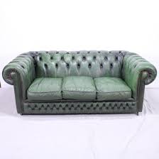 Mid century 1950s italian two seater sofa in green velvet for sale at 1stdibs Lot Art Mid Century Green Chesterfield Sofa On Castors Feet 1