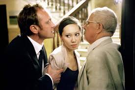 Hey dan ben bertemu di dalam suasana yang paling tidak romantik di kotaraya bangkok dan hey langsung tidak. Persona Non Grata 2005 Imdb