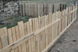 palissade acheter demolir reconstruire et y vivre cloture bois amenagement jardin palissade bois