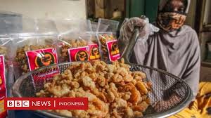 Digital marketing membantu perusahaan atau pelaku usaha dalam. Bantuan Modal Kerja Umkm Disalurkan Pekan Ini Tapi Apakah Anggaran Rp28 8 Triliun Itu Efektif Saat Daya Beli Rendah Dan Bagaimana Caranya Agar Tidak Jadi Bancakan Bbc News Indonesia
