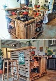 23 Utilisations Incroyables Des Vieilles Palettes En Bois Pour La Cuisine Ilot De Cuisine Palette Palette Bois Cuisine En Palette