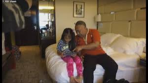 Seorang anak sd berani menggagalkan percobaan begal sepeda motor di daerah cinere, depok. Meledek Gadis Jepang Kecil Di Kamar Hotel Youtube