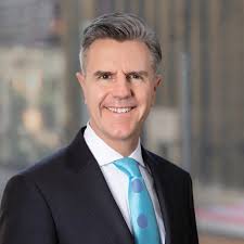 Rob Worthington's Instagram, Twitter & Facebook