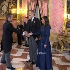 Reina Letizia y Rey Felipe: un gesto en la recepción