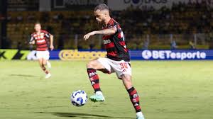 Santos avança para contratar atacante Michael, do Flamengo
