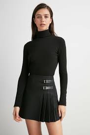 Trendyolmilla Siyah Toka Detayli Pileli Etek Twoaw20et0553 Trendyol Pileli Etek Etek Siyah Etek Kiyafetler