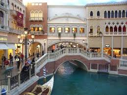 Pin By Laura Zaragoza On Vegas Baby Hotel Casino Las Vegas Venetian Las Vegas Hotels And Resorts