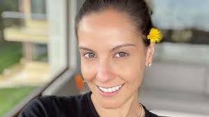 Con su talento, belleza y carisma frente a las cámaras, ha logrado presentar en varias producciones de la televisión nacional. Con Llamativo Video Cristina Hurtado Recordo Su Paso Por Protagonistas De Novela Kienyke