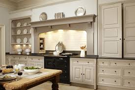 For the uppers i ran the cover down the left side of the cabinet, behind the trim: 25 Bright Kitchen Lighting Ideas Loveproperty Com